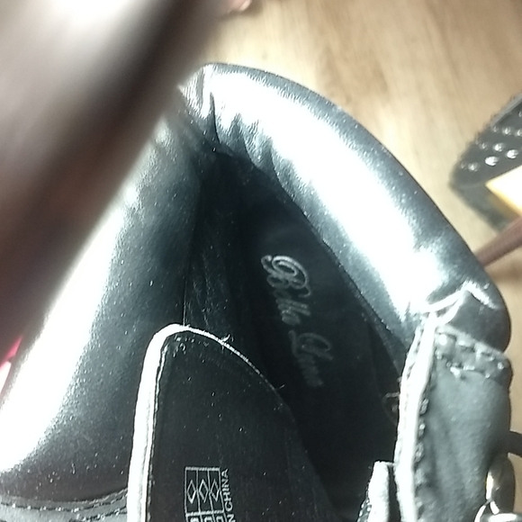 Full Studded ankle boot sz.8 - Picture 5 of 7